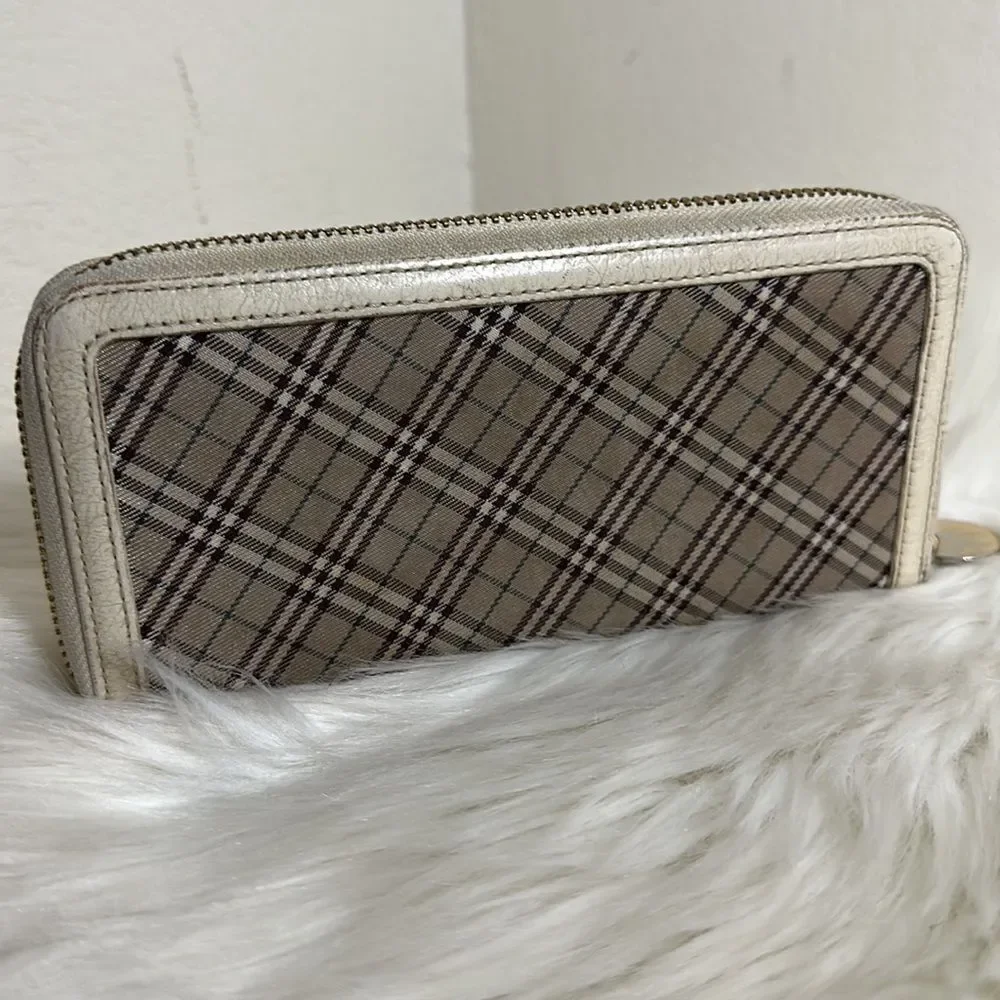 💯Authentic Burberry Blue Label Long Wallet 🍀